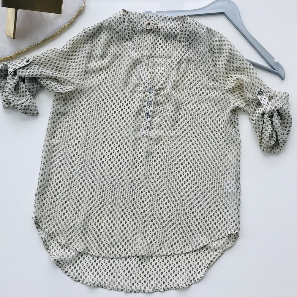 Michel USA Women’s M Sheer Henley Top - Picture 3 of 7